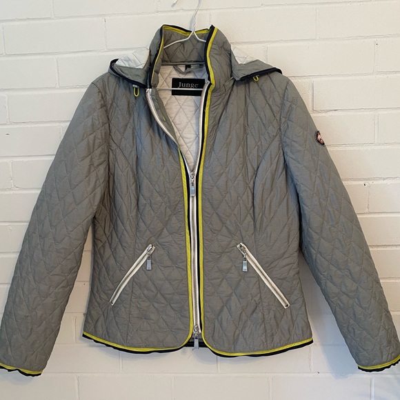 Light, quilted, insulated grey Junge (Danish) women’s jacket - Picture 2 of 4